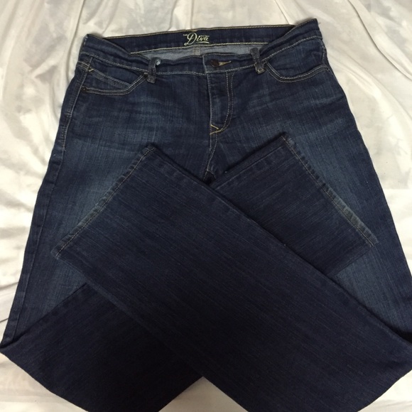 Brand new old navy jeans!!!