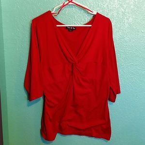 Twist Tees red twisted bust 3/4 sleeve tee