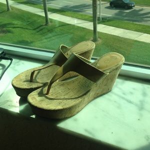 Carlos Santana nude wedges