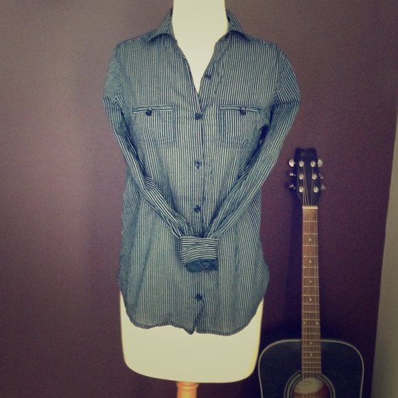 Urban Outfitters Blue & white striped button down