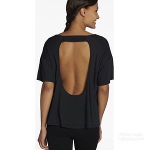 🚫SOLD🚫Fabletics Key Tee (open back shirt)