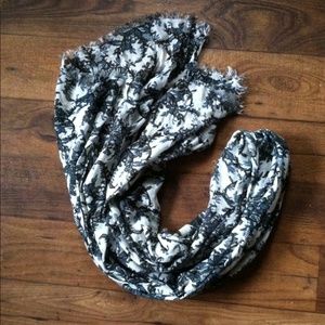 White with blue floral print blanket scarf