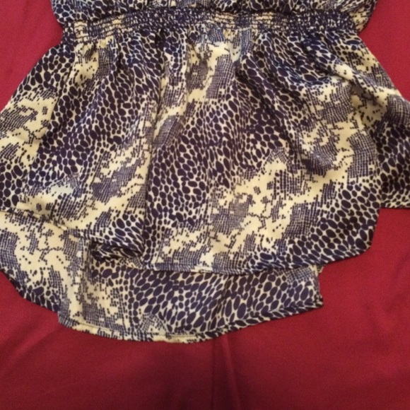 off shoulder blouse - Picture 3 of 3