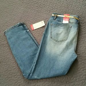 ASK ME ABOUT A BUNDLE! Denim. Skinny. Ankle.