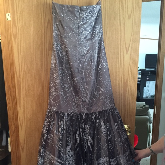Prom Dress!! 💛 - Picture 4 of 4