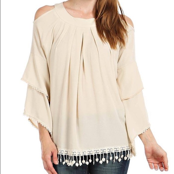 ❤️Cold Shoulder Boho Top❤️