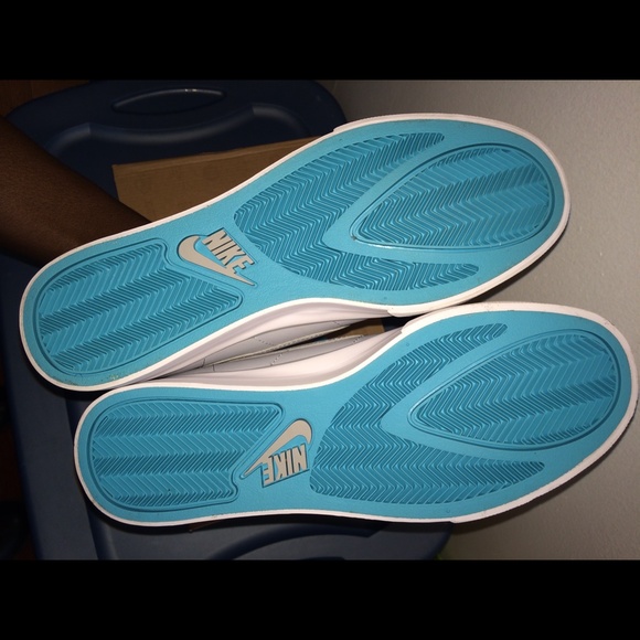 ✂️Nike Women's Classic Leather Low-rise Blazers✂️ - Picture 4 of 4