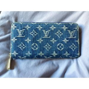 Authentic Louis Vuitton Denim Zippy Wallet *RARE*