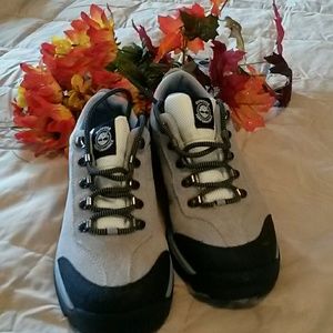 NWOT..Timberland performance grey w/navy