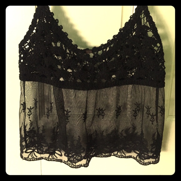 Black lace/crochet tank!!