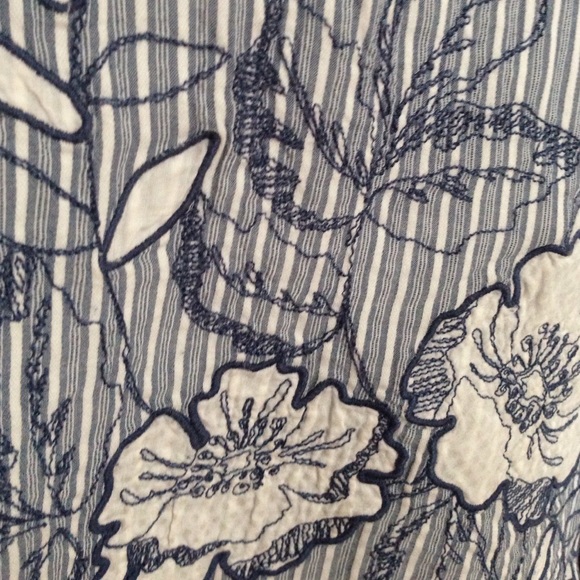 Abercrombie & Fitch Floral accent tube top - Picture 2 of 3