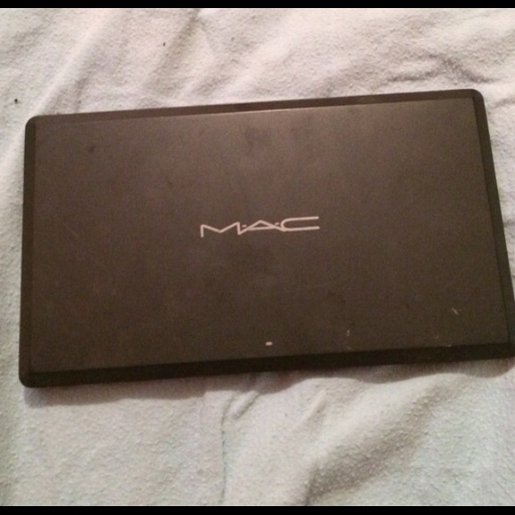 Authentic Mac pallete