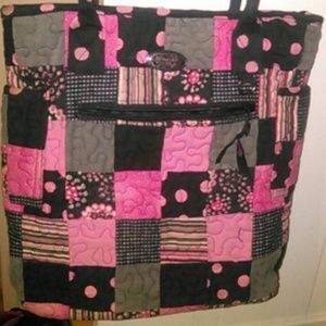 Make*a*offer!Black/Pink quilted DONNA SHARP purse!