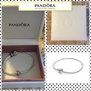 Silver Pandora Bracelet. NEW!! 💎