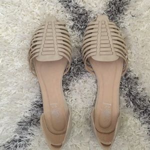 Size 8 G. C flats/ nude color