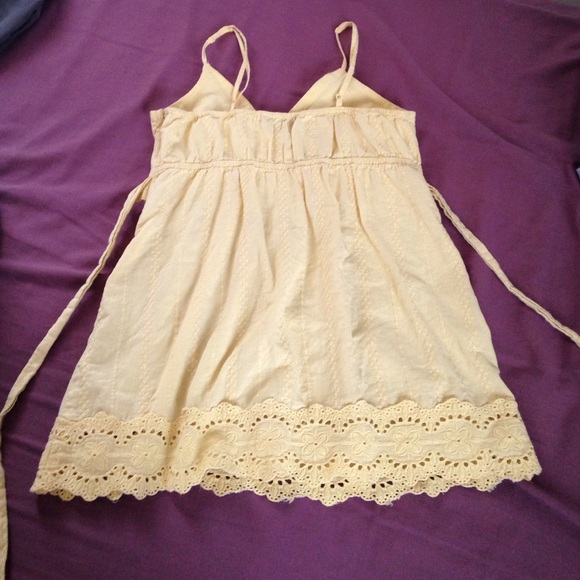 Yellow top - Picture 2 of 4