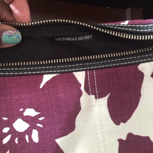 "SALE" Victorias Secret Purple Floral Canvas Bag - Picture 3 of 4
