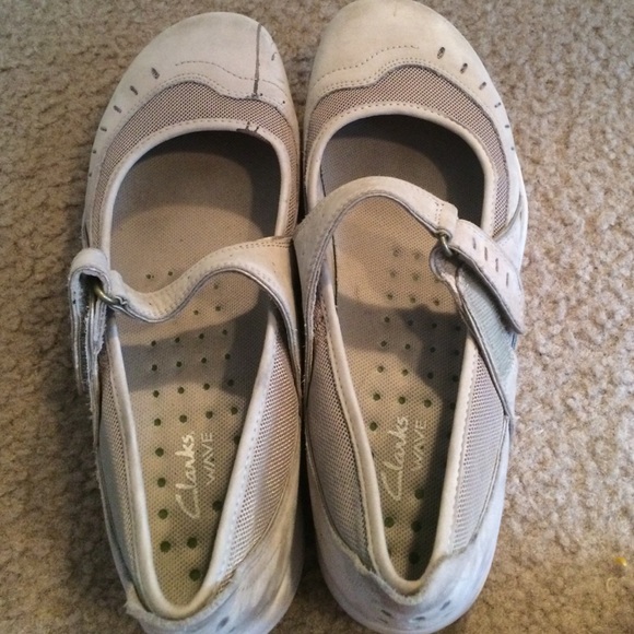 Clark's Comfort Walking Shoes