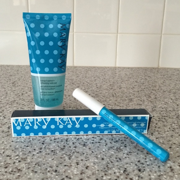 NIB Mary Kay Fragrance Set - Picture 2 of 2