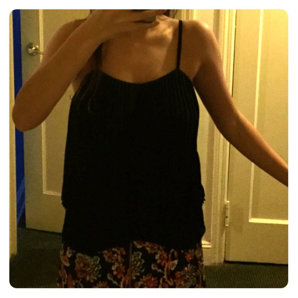 Vince camuto black flowy tank