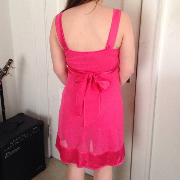 Pink dress - Picture 2 of 3