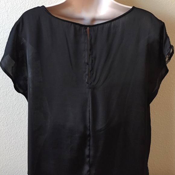 🎉HP x2🎉 Sheer Hi-Low Vintage Flower Top - Picture 4 of 4