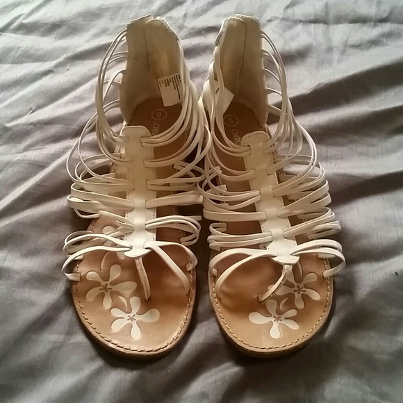 Cherokee White Sandals