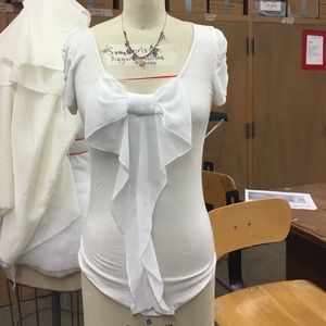 White thin bow top