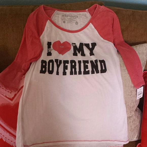 NWT "I ♡ My Boyfriend" graphic baseball tee