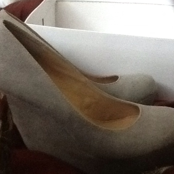 Shoes - Picture 2 of 4