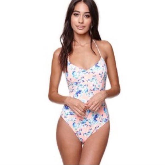 NWOT Coral floral onepiece from LA hearts 💖