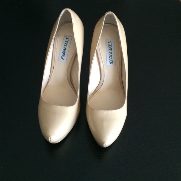 Shoes - Picture 2 of 4