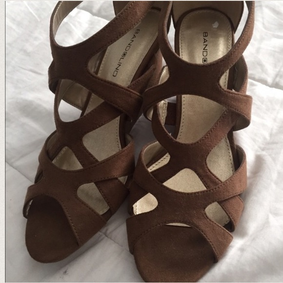 Bandolino Shoes - Brand new strappy wedges