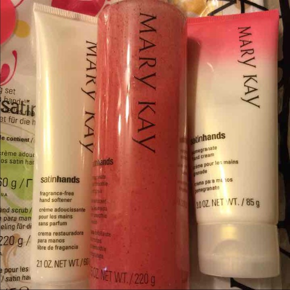 Mary Kay Satin hands (reserved)