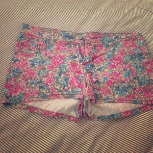 Floral print denim shorts