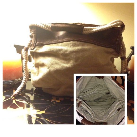 GAP Great bag used once mint condition!!