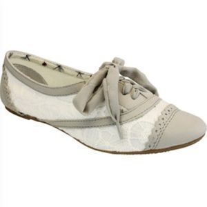 ModCloth Lace Oxfords