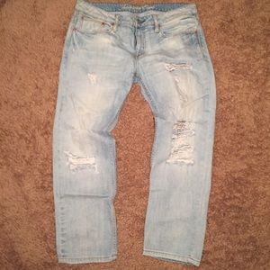 American Eagle Distressed boyfriend crop jeans