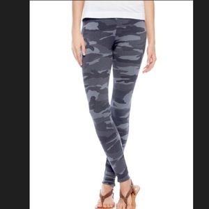 Splendid blue cameo legging with side Zip