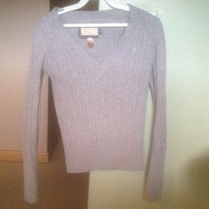 Long sleeve grey sweater