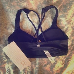 NEW Lululemon black Free To Be sports bra