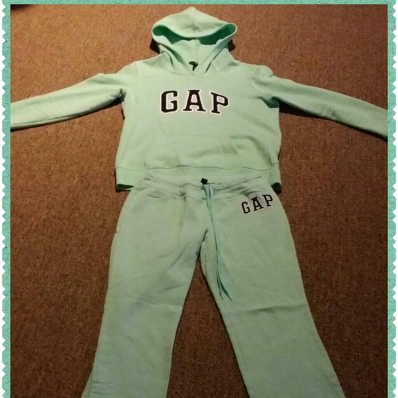 GAP Teal colored sweat suit