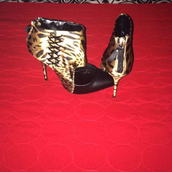 Sexy Bootie w/ animal print