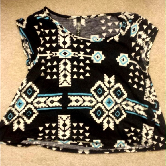 Aztec print crop