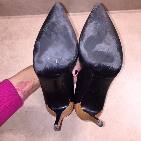 Gorgeous two tone heels! - Picture 4 of 4