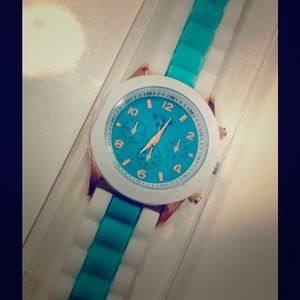 4HOUR SALE 25% OFF