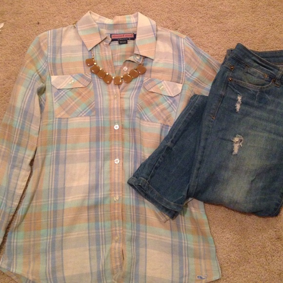 Vineyard vines plaid button down