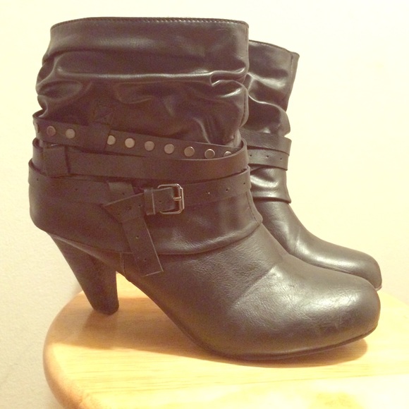 Slouch ankle boots - Picture 1 of 3