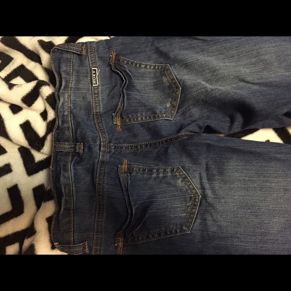 Never worn Roxy jeans - Picture 2 of 2