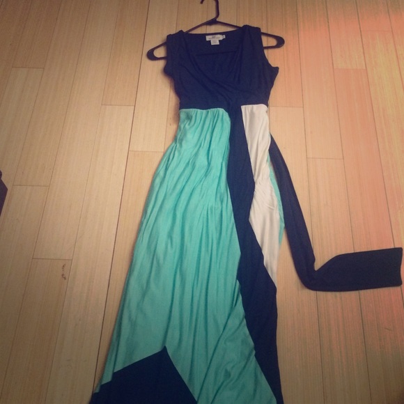 Vineyard Vines maxi dress
